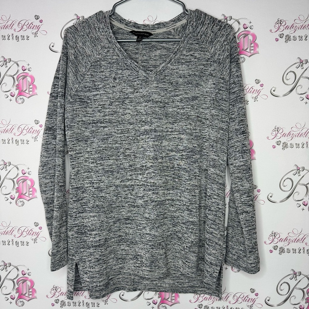 Banana Republic long sleeve heather top black gray V-neck stretchy comfy lounge